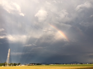 雷雨あがりの虹